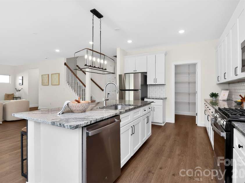 3851 Longmore Lane, Kannapolis, NC 28081.  MLS# CAR4359323, YatesRealty ID 9413. 