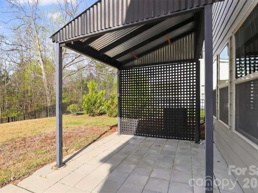 3851 Longmore Lane, Kannapolis, NC 28081.  MLS# CAR4359323, YatesRealty ID 9413. 