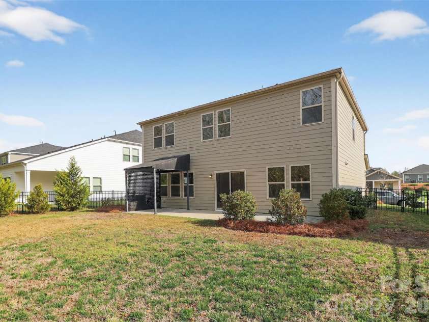 3851 Longmore Lane, Kannapolis, NC 28081.  MLS# CAR4359323, YatesRealty ID 9413. 