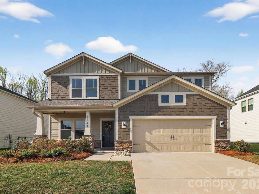 3851 Longmore Lane, Kannapolis, NC 28081.  MLS# CAR4359323, YatesRealty ID 9413. Welcome Home!