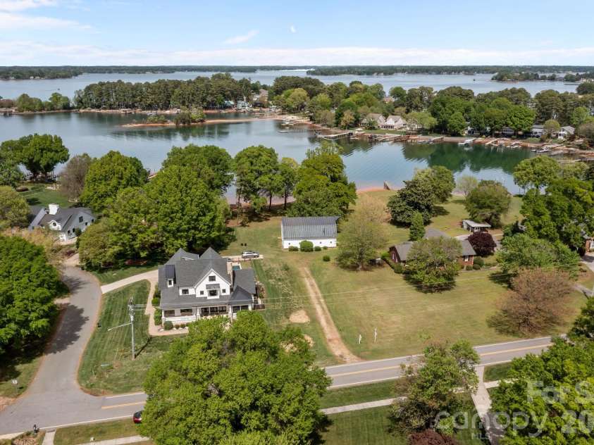 21422 Bethel Church Road, Cornelius, NC 28031.  MLS# CAR4365780, YatesRealty ID 9416. 