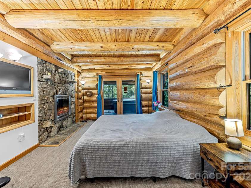 388 Hard To Find Drive, Brevard, NC 28712.  MLS# CAR4244778, YatesRealty ID 9416. 