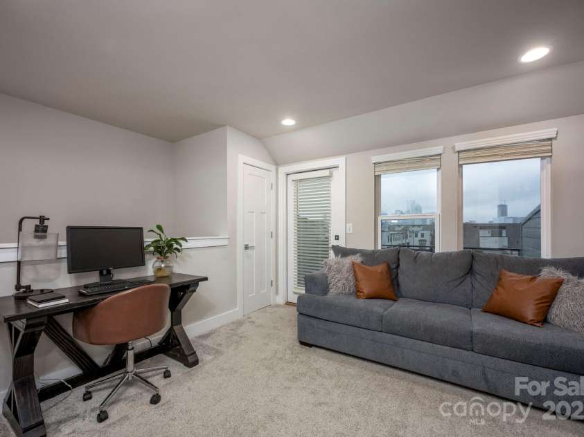 2306 Elizabeth Mill Place, Charlotte, NC 28208.  MLS# CAR4222302, YatesRealty ID 9417. 