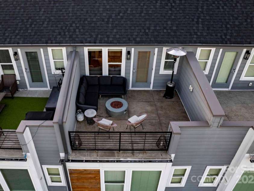 2306 Elizabeth Mill Place, Charlotte, NC 28208.  MLS# CAR4222302, YatesRealty ID 9417. 