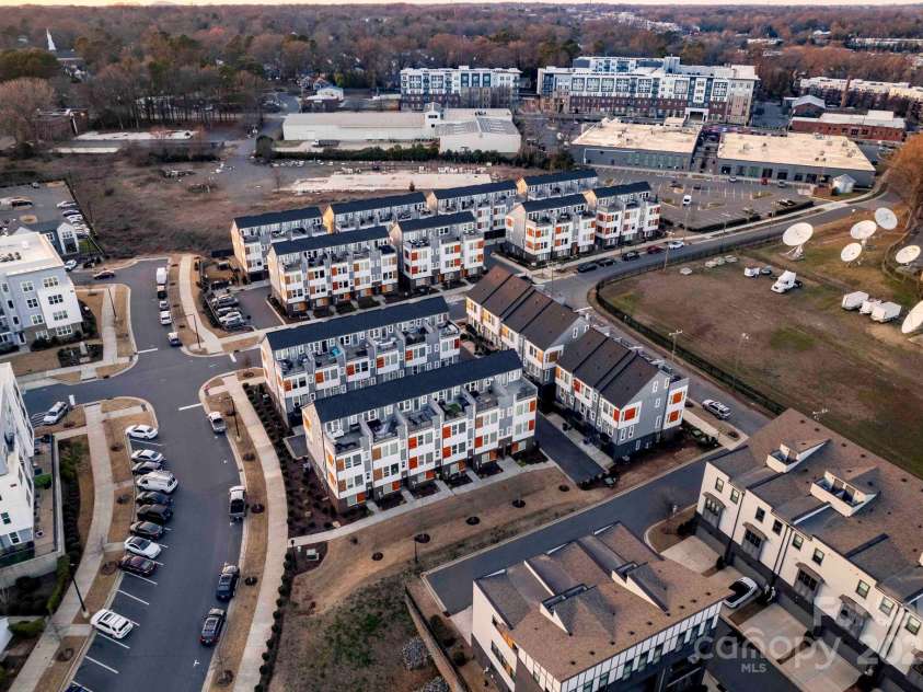 2306 Elizabeth Mill Place, Charlotte, NC 28208.  MLS# CAR4222302, YatesRealty ID 9417. 