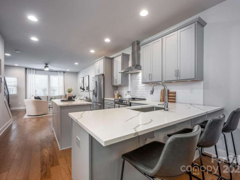 2306 Elizabeth Mill Place, Charlotte, NC 28208.  MLS# CAR4222302, YatesRealty ID 9417. 