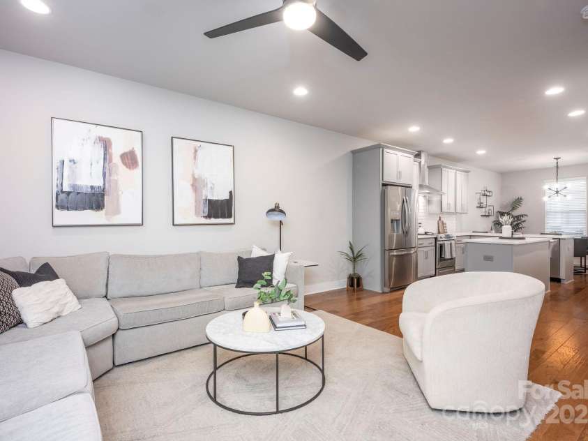 2306 Elizabeth Mill Place, Charlotte, NC 28208.  MLS# CAR4222302, YatesRealty ID 9417. 