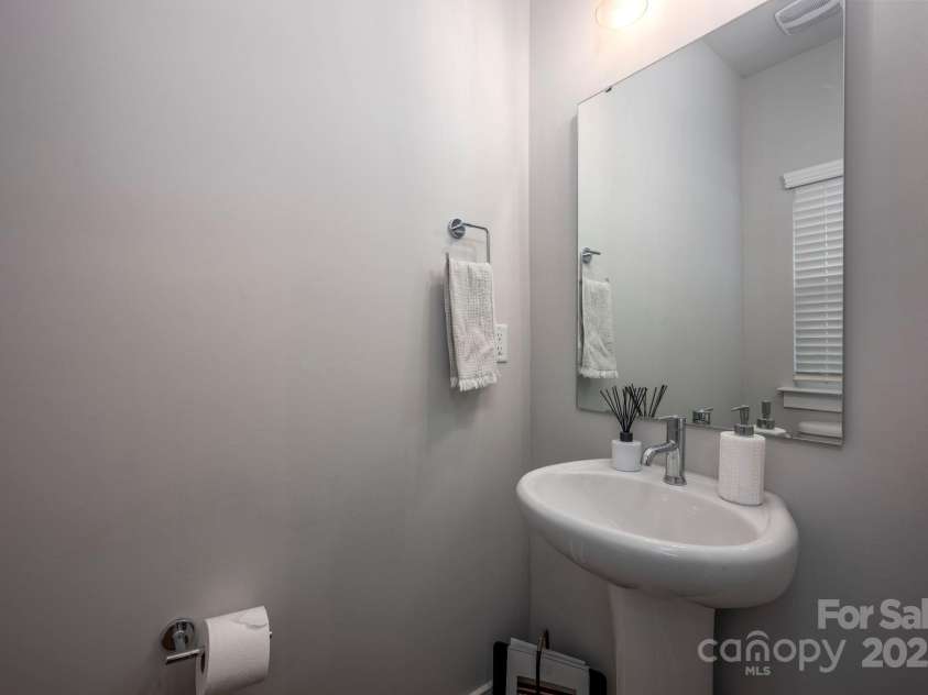 2306 Elizabeth Mill Place, Charlotte, NC 28208.  MLS# CAR4222302, YatesRealty ID 9417. 