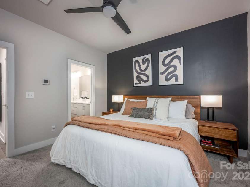 2306 Elizabeth Mill Place, Charlotte, NC 28208.  MLS# CAR4222302, YatesRealty ID 9417. 