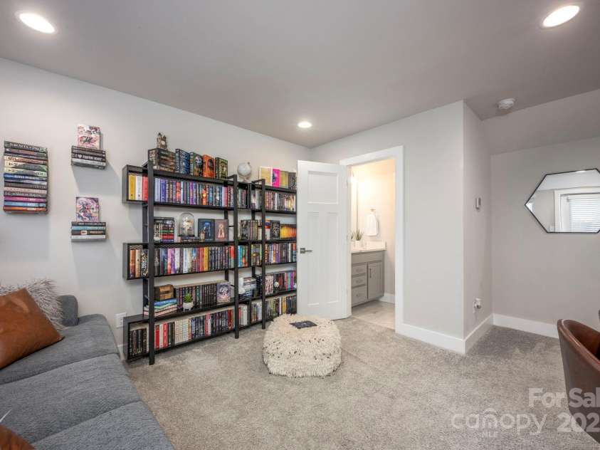 2306 Elizabeth Mill Place, Charlotte, NC 28208.  MLS# CAR4222302, YatesRealty ID 9417. 