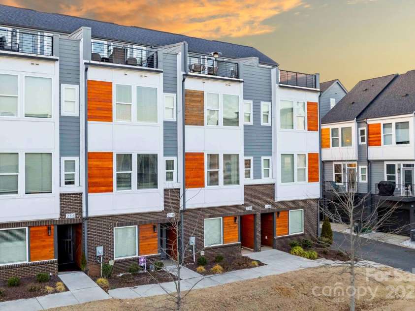 2306 Elizabeth Mill Place, Charlotte, NC 28208.  MLS# CAR4222302, YatesRealty ID 9417. 