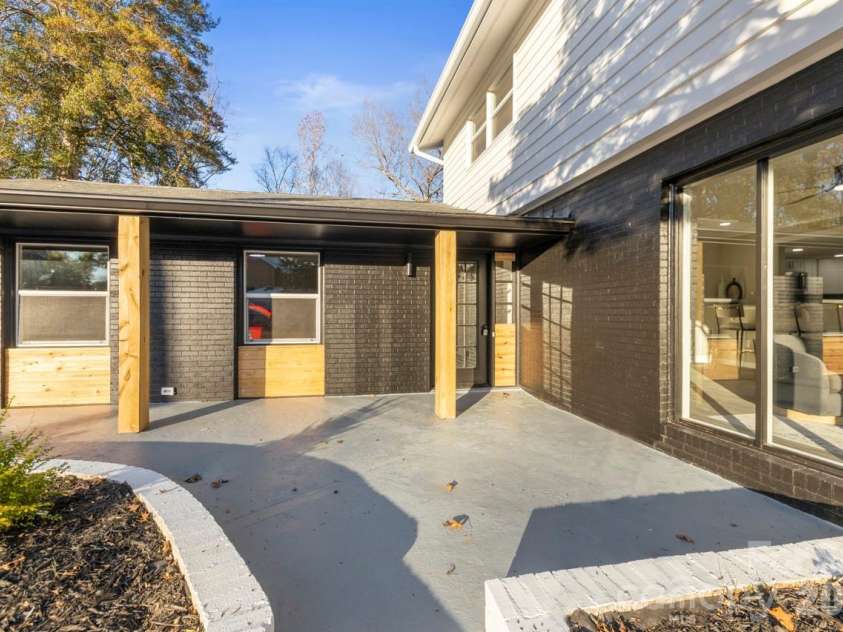 335 Eastcliff Drive, Concord, NC 28025.  MLS# CAR4366749, YatesRealty ID 9417. 