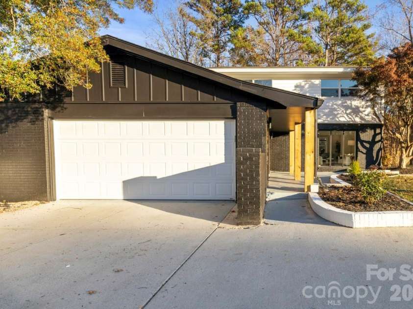 335 Eastcliff Drive, Concord, NC 28025.  MLS# CAR4366749, YatesRealty ID 9417. 