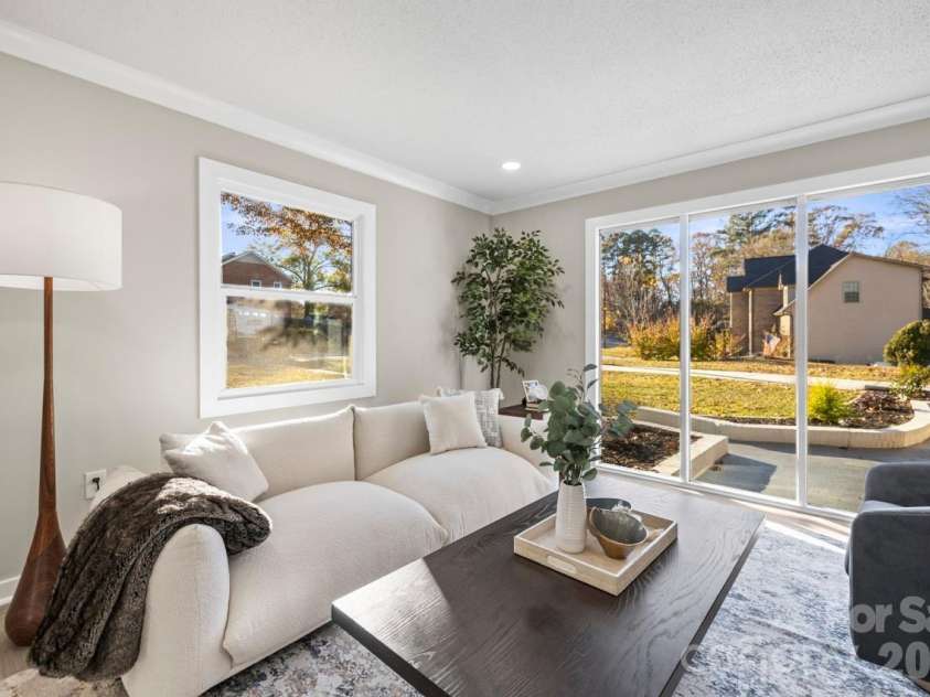335 Eastcliff Drive, Concord, NC 28025.  MLS# CAR4366749, YatesRealty ID 9417. 