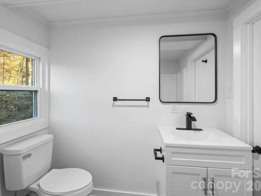 335 Eastcliff Drive, Concord, NC 28025.  MLS# CAR4366749, YatesRealty ID 9417. 