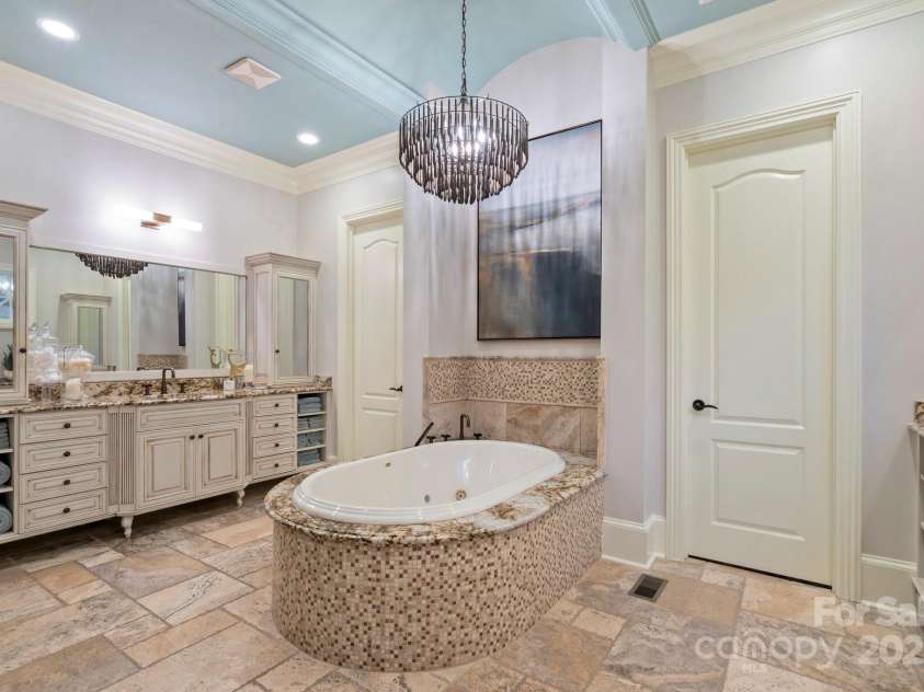 11236 Mcclure Manor Drive, Charlotte, NC 28277.  MLS# CAR4241537, YatesRealty ID 9419. 