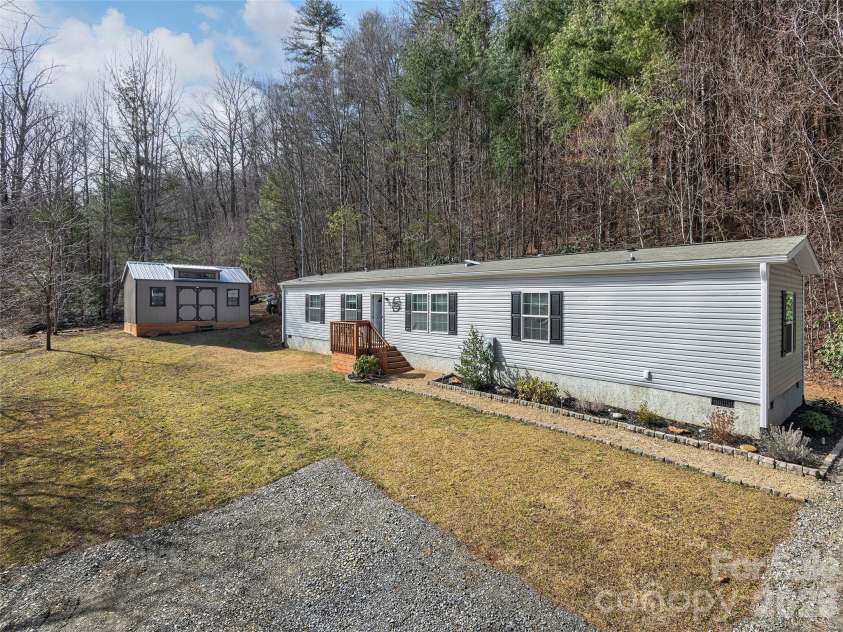 14400 Cruso Road, Canton, NC 28716.  MLS# CAR4346802, YatesRealty ID 9419. 