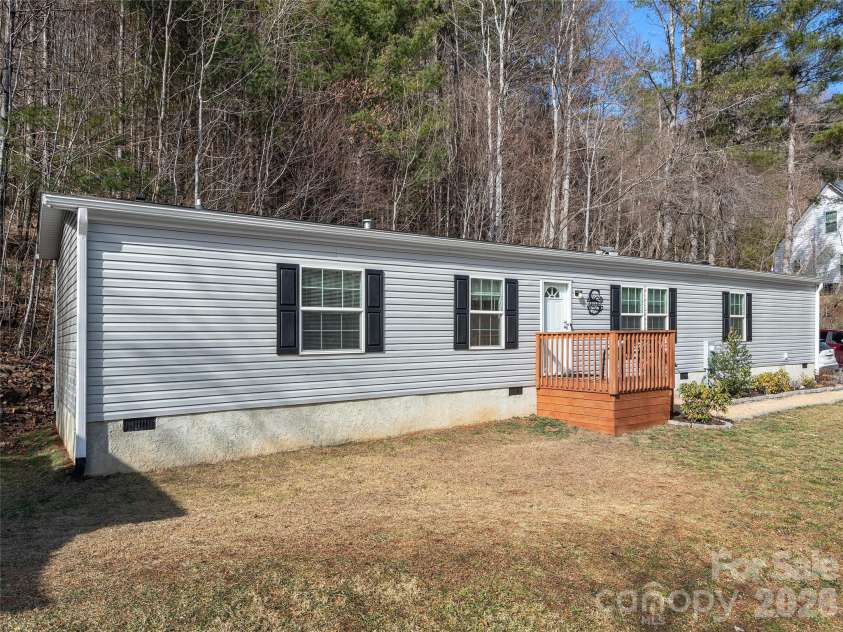 14400 Cruso Road, Canton, NC 28716.  MLS# CAR4346802, YatesRealty ID 9419. 
