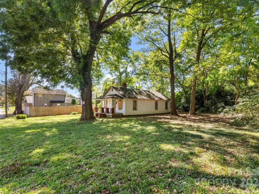 3444 Marvin Road, Charlotte, NC 28211.  MLS# CAR4190106, YatesRealty ID 942. 