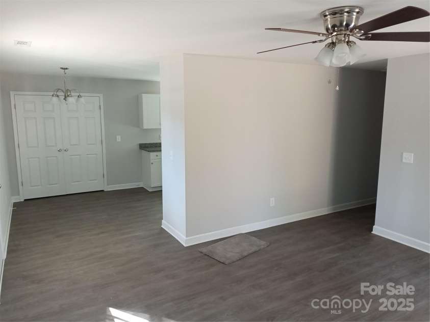 10 Turner Avenue, York, SC 29745.  MLS# CAR4332399, YatesRealty ID 9420. 