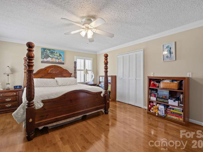 401 Downing Drive, Kings Mountain, NC 28086.  MLS# CAR4359473, YatesRealty ID 9420. 