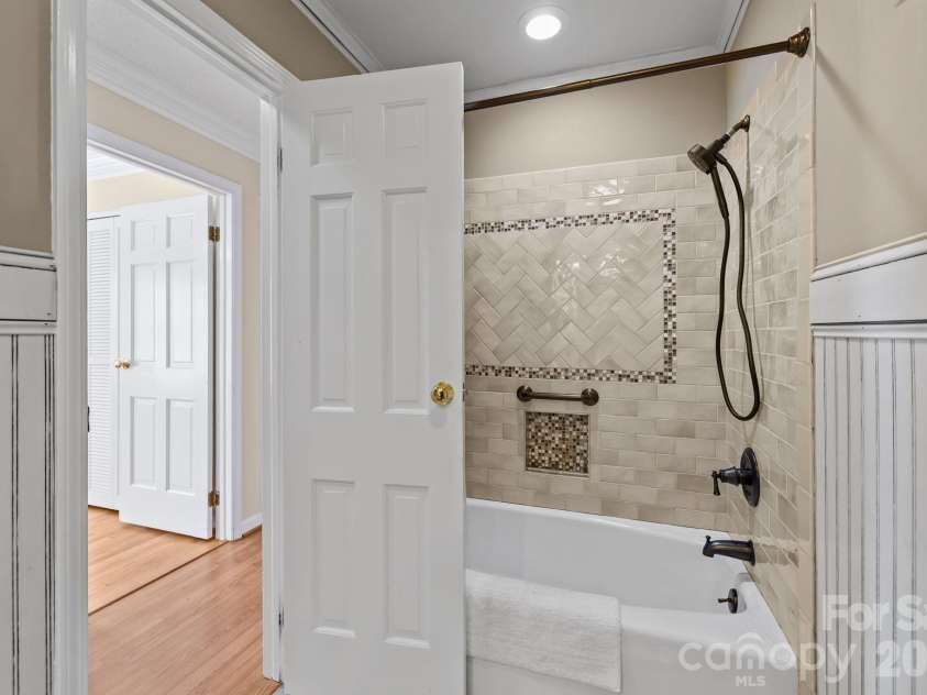 401 Downing Drive, Kings Mountain, NC 28086.  MLS# CAR4359473, YatesRealty ID 9420. 