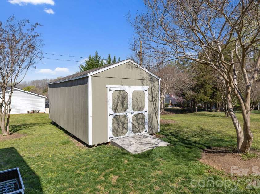 401 Downing Drive, Kings Mountain, NC 28086.  MLS# CAR4359473, YatesRealty ID 9420. 