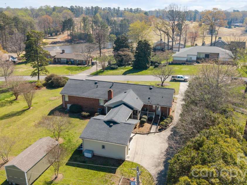 401 Downing Drive, Kings Mountain, NC 28086.  MLS# CAR4359473, YatesRealty ID 9420. 