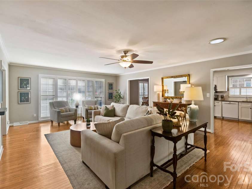 138 Dovershire Road, Charlotte, NC 28270.  MLS# CAR4364678, YatesRealty ID 9421. 