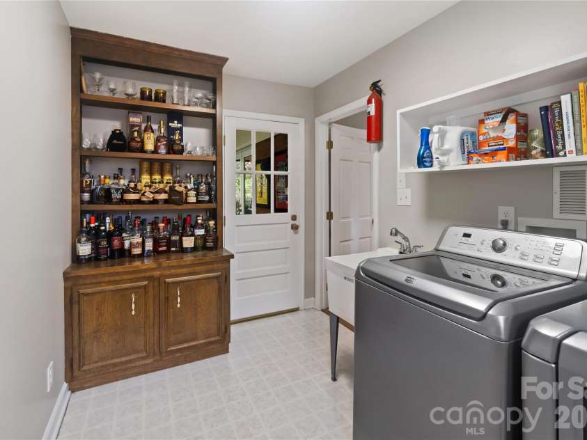138 Dovershire Road, Charlotte, NC 28270.  MLS# CAR4364678, YatesRealty ID 9421. 
