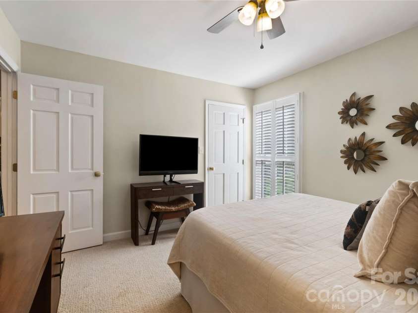 138 Dovershire Road, Charlotte, NC 28270.  MLS# CAR4364678, YatesRealty ID 9421. 