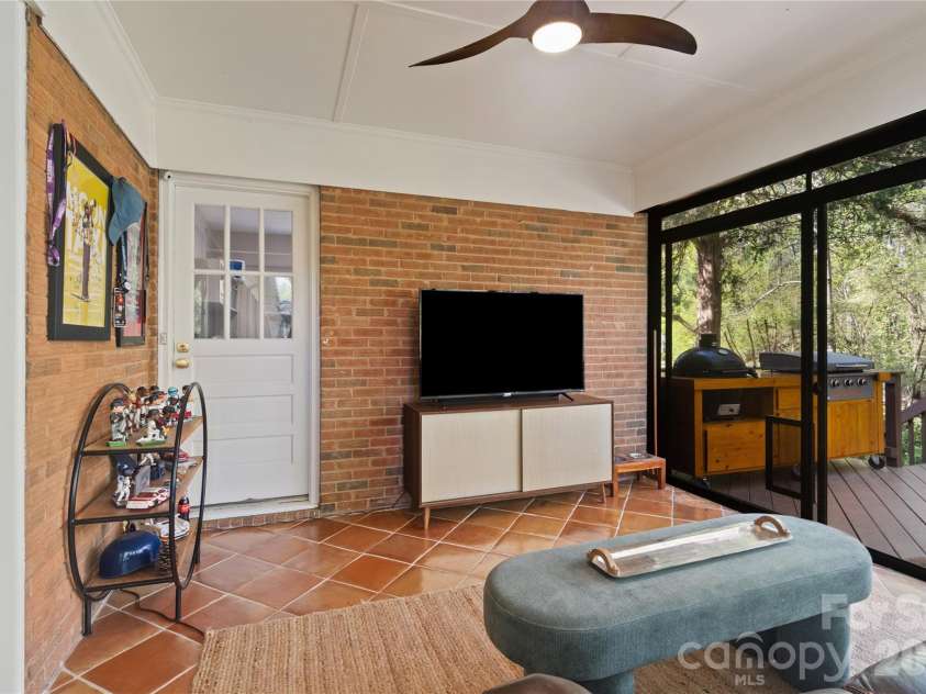 138 Dovershire Road, Charlotte, NC 28270.  MLS# CAR4364678, YatesRealty ID 9421. 