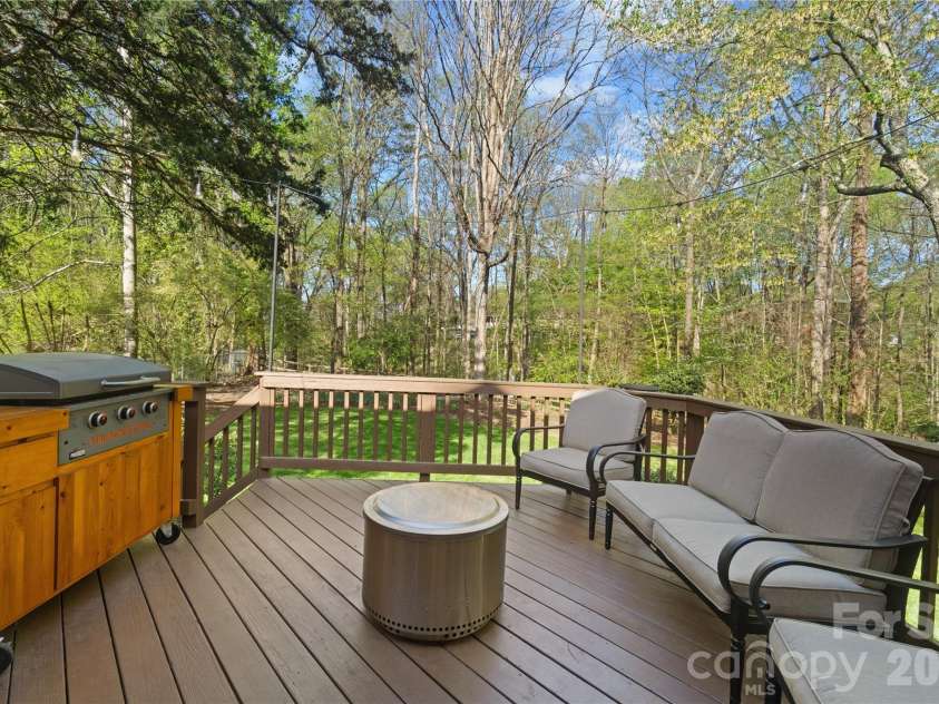 138 Dovershire Road, Charlotte, NC 28270.  MLS# CAR4364678, YatesRealty ID 9421. 