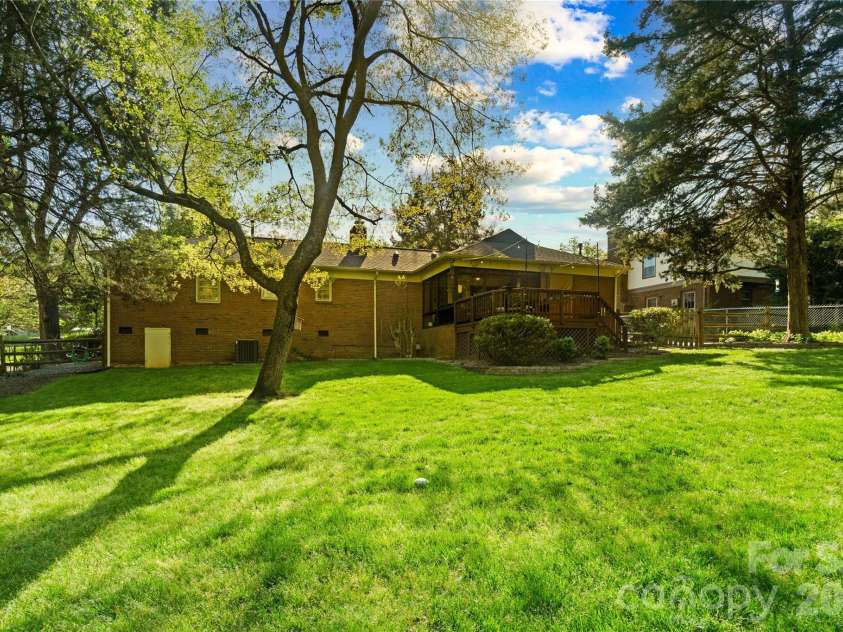138 Dovershire Road, Charlotte, NC 28270.  MLS# CAR4364678, YatesRealty ID 9421. 
