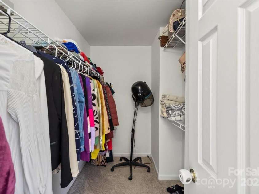10337 Hugue Way, Charlotte, NC 28214.  MLS# CAR4226522, YatesRealty ID 9422. Primary Bedroom closet