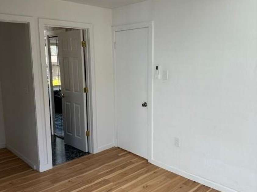 16 Castle Street, Asheville, NC 28803.  MLS# CAR4219214, YatesRealty ID 9423. 