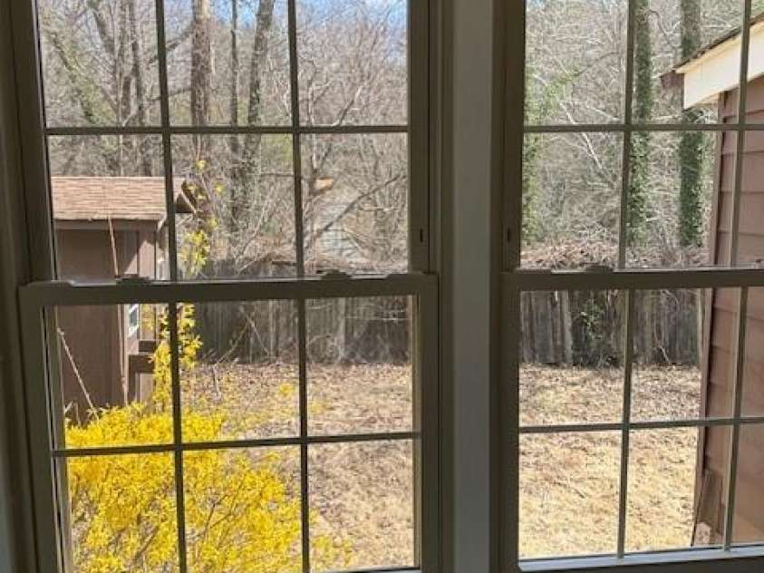 16 Castle Street, Asheville, NC 28803.  MLS# CAR4219214, YatesRealty ID 9423. 