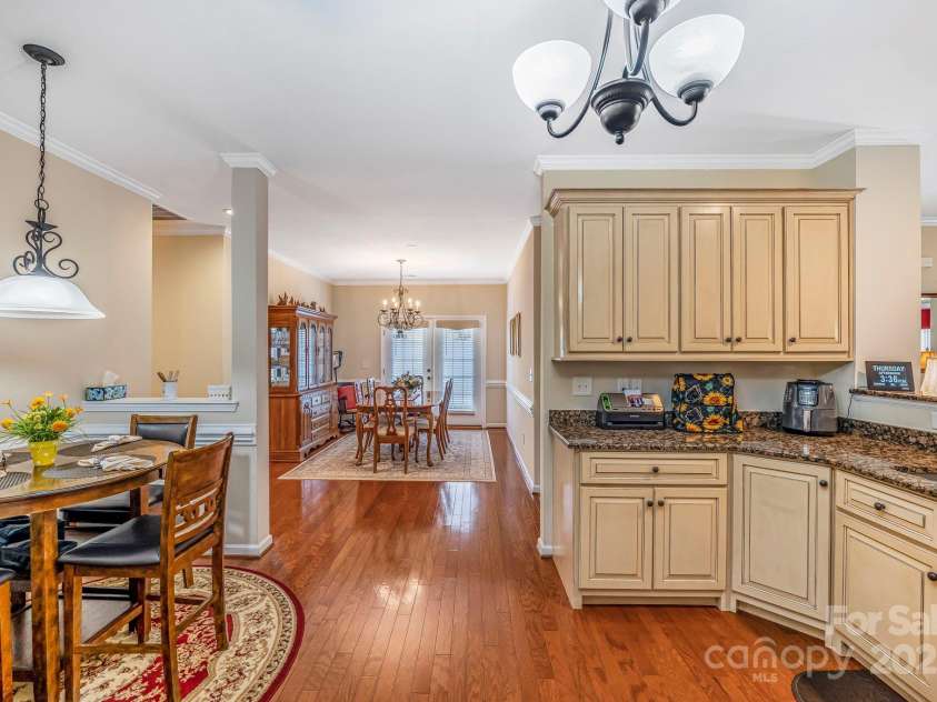 4015 Broadview Lane, Gastonia, NC 28056.  MLS# CAR4248590, YatesRealty ID 9424. 