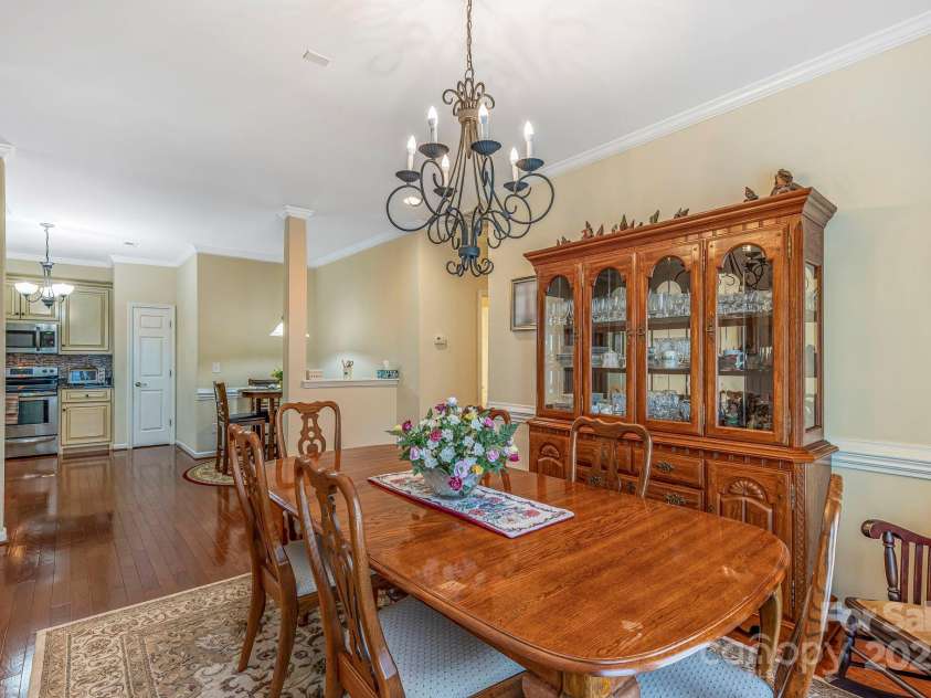 4015 Broadview Lane, Gastonia, NC 28056.  MLS# CAR4248590, YatesRealty ID 9424. 