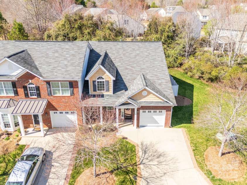 4015 Broadview Lane, Gastonia, NC 28056.  MLS# CAR4248590, YatesRealty ID 9424. 