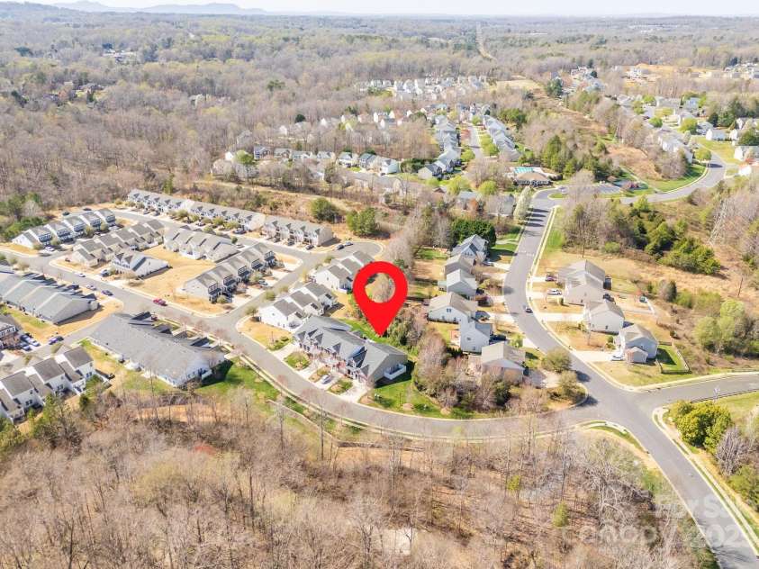 4015 Broadview Lane, Gastonia, NC 28056.  MLS# CAR4248590, YatesRealty ID 9424. 
