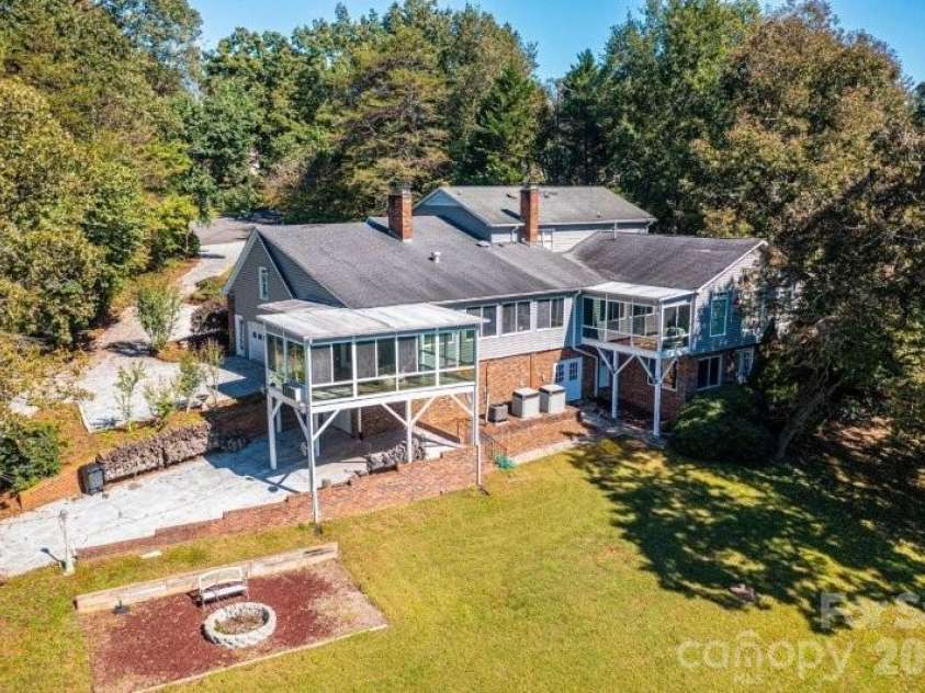10 Riverview Circle, Granite Falls, NC 28630.  MLS# CAR4310334, YatesRealty ID 9426. 