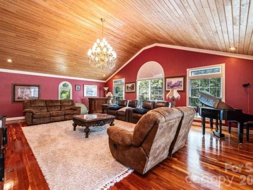 10 Riverview Circle, Granite Falls, NC 28630.  MLS# CAR4310334, YatesRealty ID 9426. 
