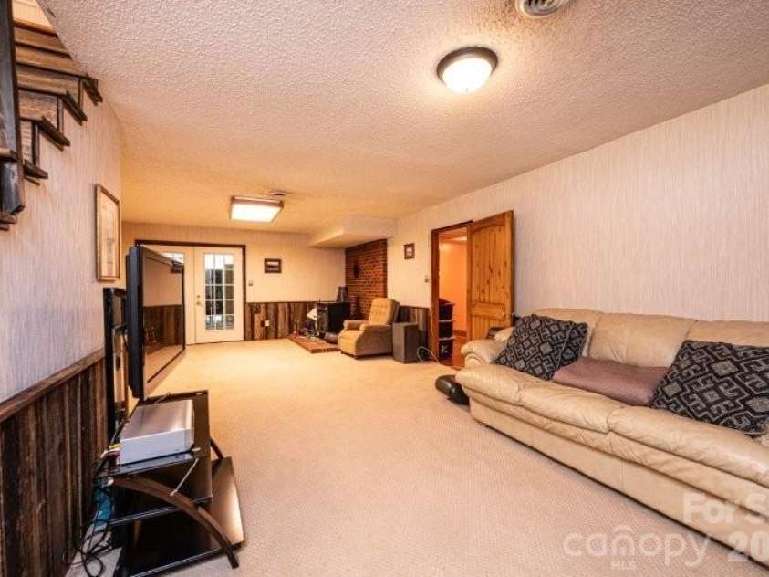 10 Riverview Circle, Granite Falls, NC 28630.  MLS# CAR4310334, YatesRealty ID 9426. 