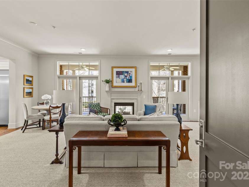 2251 Selwyn Avenue, Charlotte, NC 28207.  MLS# CAR4227774, YatesRealty ID 9426. 