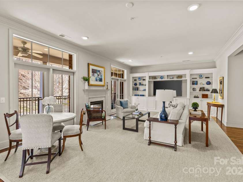 2251 Selwyn Avenue, Charlotte, NC 28207.  MLS# CAR4227774, YatesRealty ID 9426. 