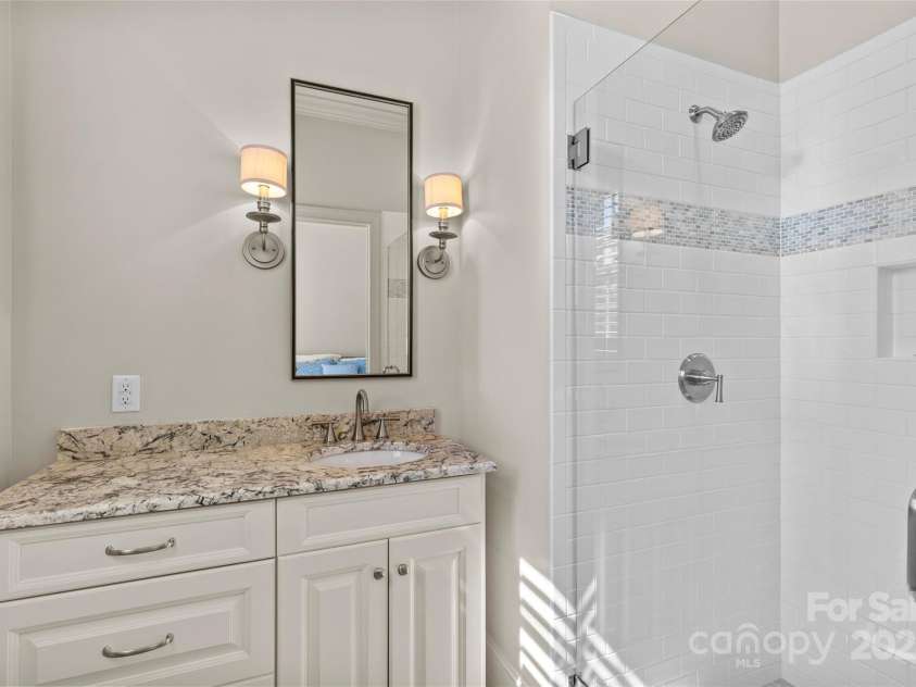 2251 Selwyn Avenue, Charlotte, NC 28207.  MLS# CAR4227774, YatesRealty ID 9426. 