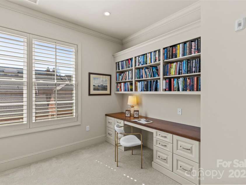 2251 Selwyn Avenue, Charlotte, NC 28207.  MLS# CAR4227774, YatesRealty ID 9426. 