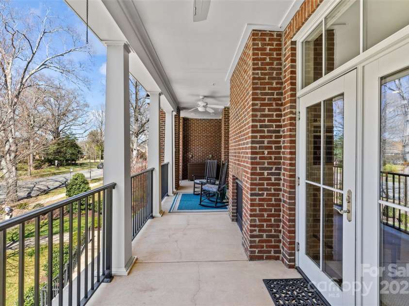 2251 Selwyn Avenue, Charlotte, NC 28207.  MLS# CAR4227774, YatesRealty ID 9426. 