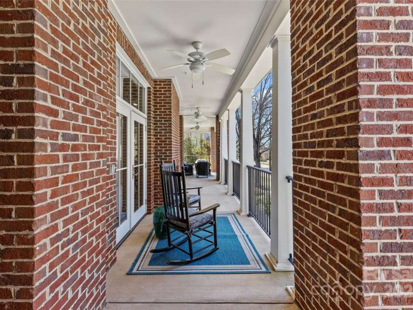 2251 Selwyn Avenue, Charlotte, NC 28207.  MLS# CAR4227774, YatesRealty ID 9426. 